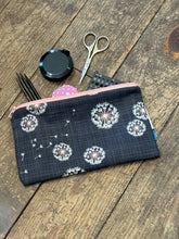 Load image into Gallery viewer, Waterproof Pouch for knitting tools/snacks
