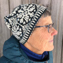 Load image into Gallery viewer, Selbu Hat - Sisu Pattern