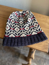 Load image into Gallery viewer, Snow Day Hat Pattern - Sisu Pattern