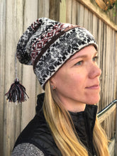 Load image into Gallery viewer, Winter's Kep - Sisu Pattern