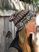 Load image into Gallery viewer, Winter's Kep - Sisu Pattern