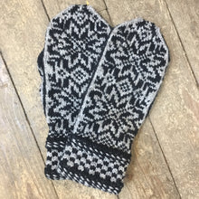 Load image into Gallery viewer, Tuffy - Briggs and Little