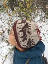 Load image into Gallery viewer, Moose Hat Sisu Pattern