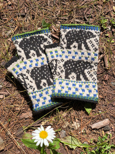 Blue Beary Mitts- Sisu Pattern